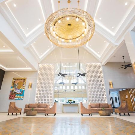 La Maja Rica Hotel Tarlac City Екстериор снимка